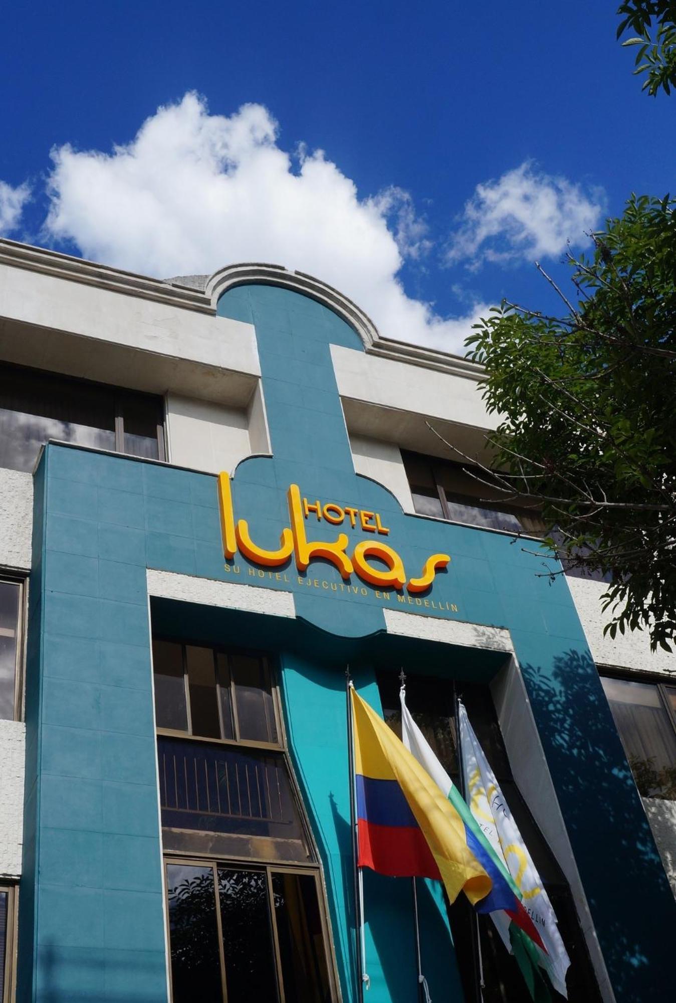 Hotel Lukas Medellin Bagian luar foto