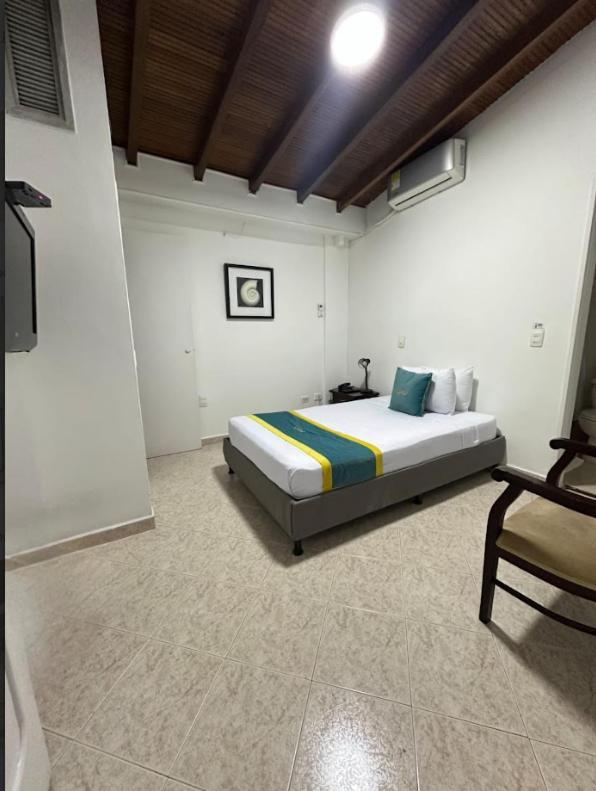 Hotel Lukas Medellin Bagian luar foto