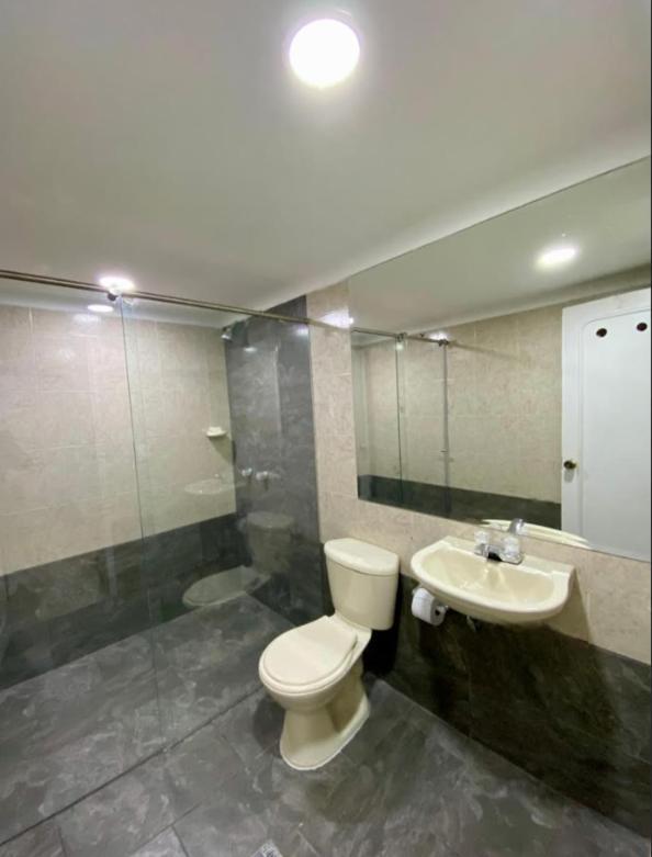 Hotel Lukas Medellin Bagian luar foto