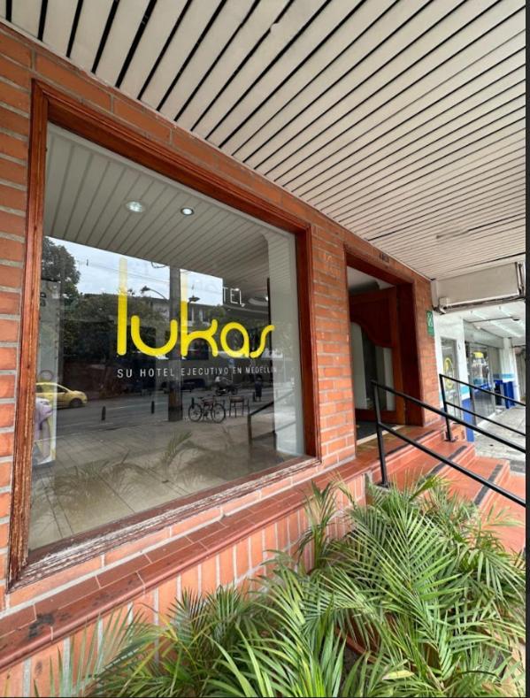 Hotel Lukas Medellin Bagian luar foto