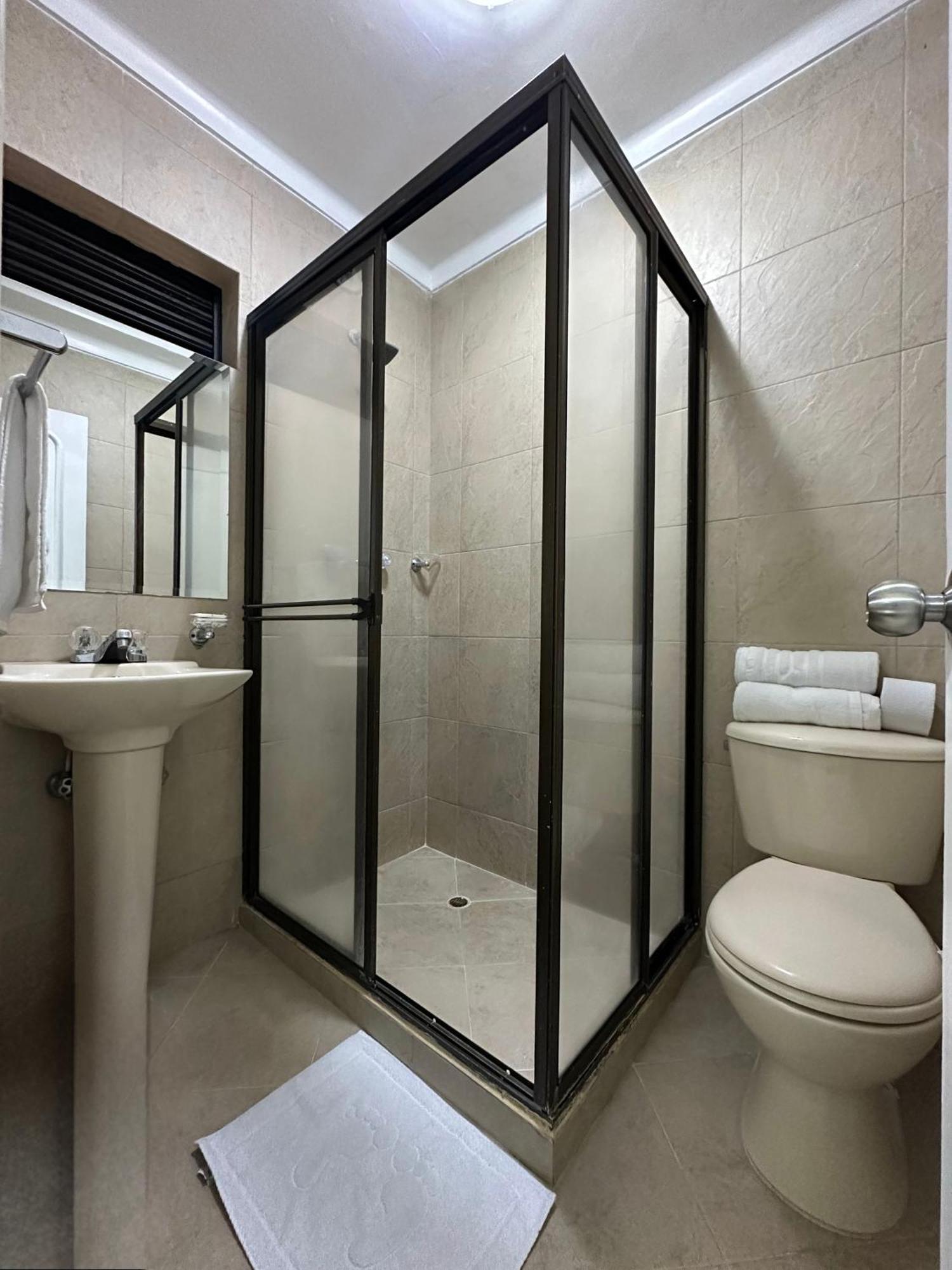 Hotel Lukas Medellin Bagian luar foto