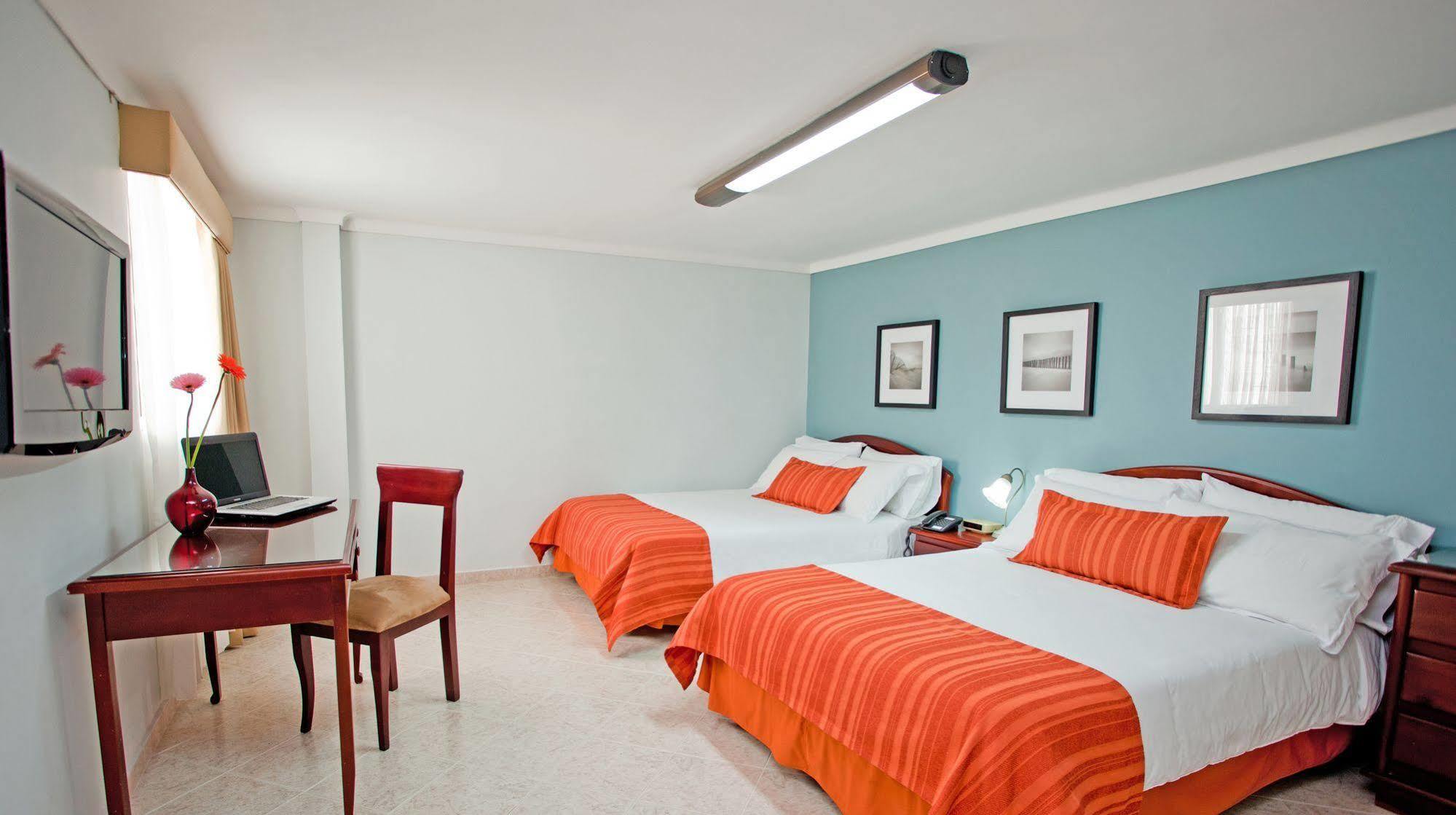Hotel Lukas Medellin Bagian luar foto