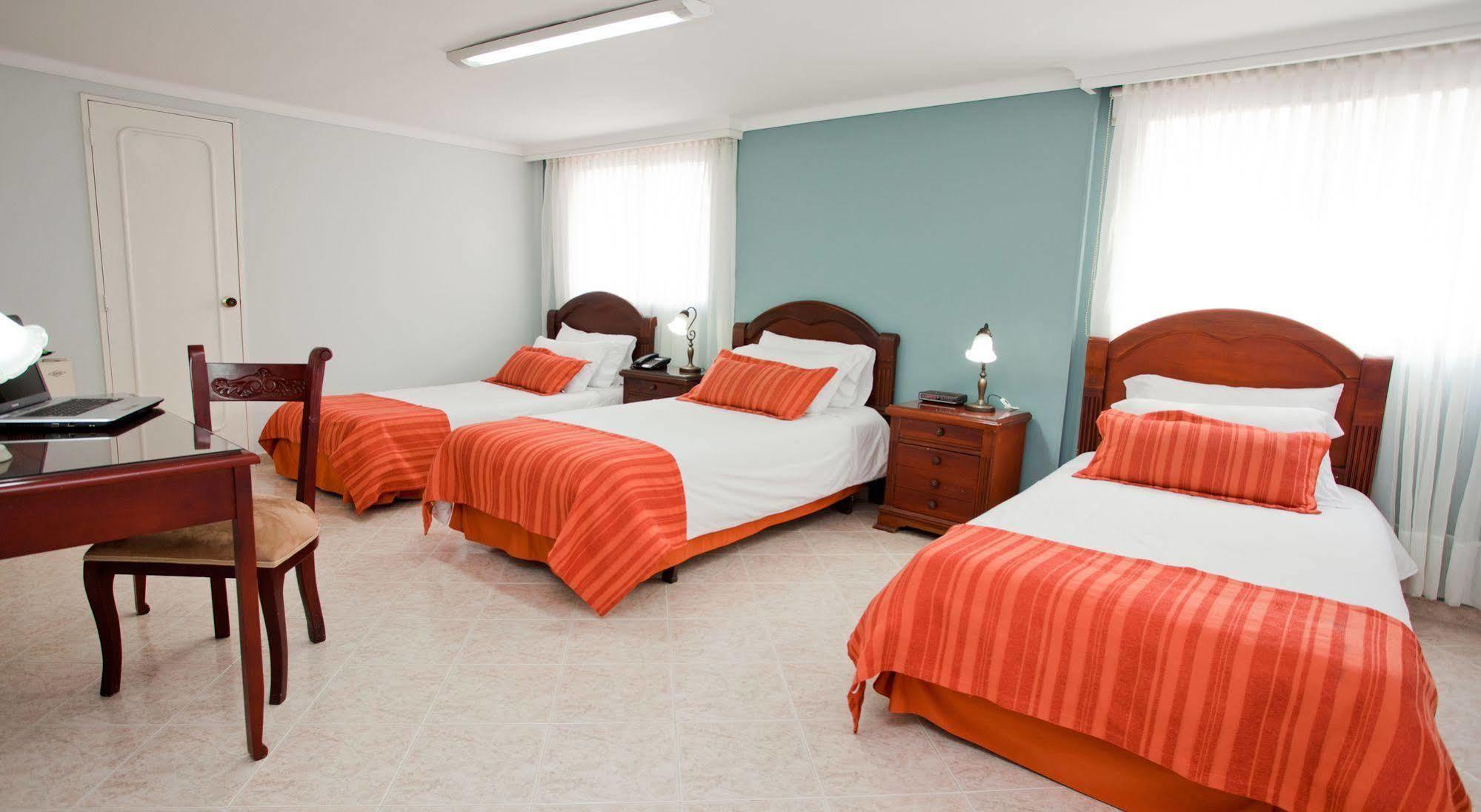 Hotel Lukas Medellin Bagian luar foto